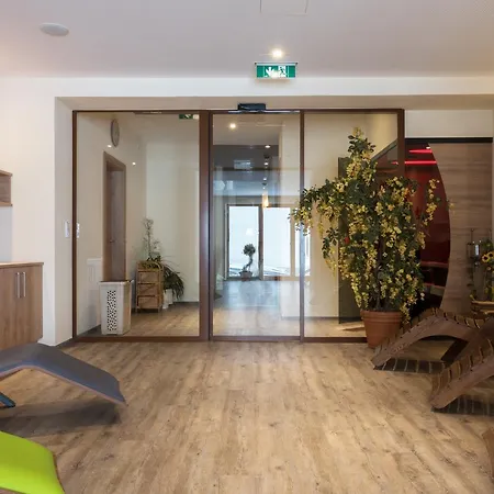 Waldcafe Hotel