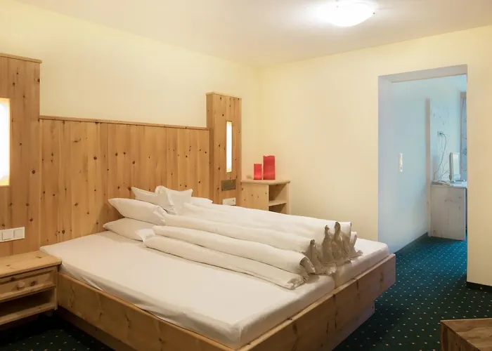 Waldcafe Отель Зёльден